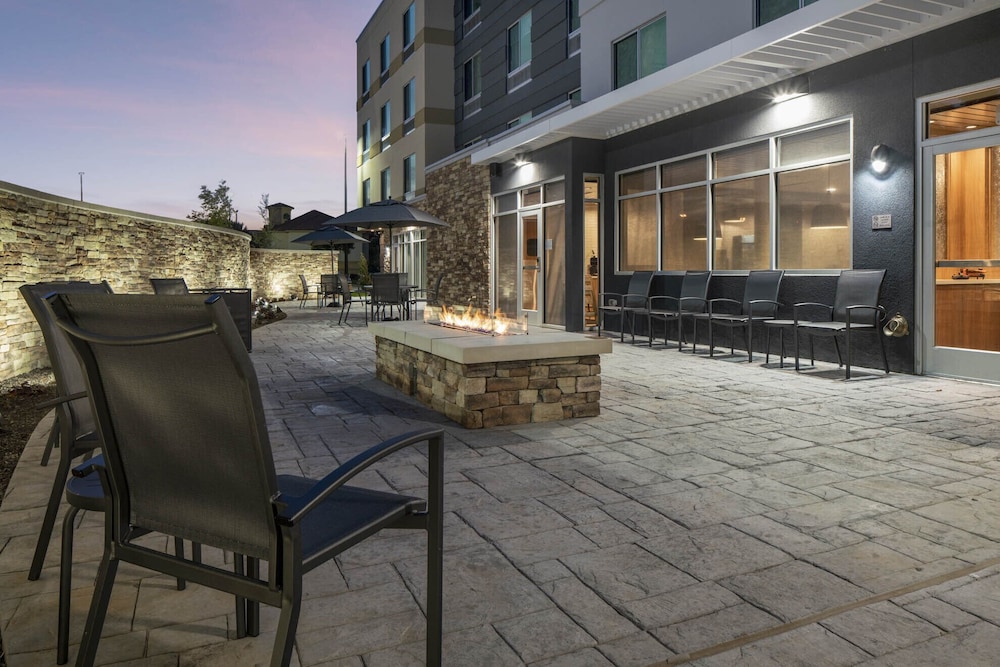 Fairfield Inn Suites Dallas Dfw Airport North Irving 6/38