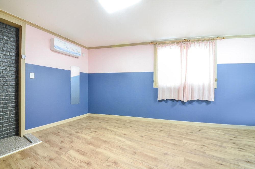 Sokcho Tteurak Pension 31/50