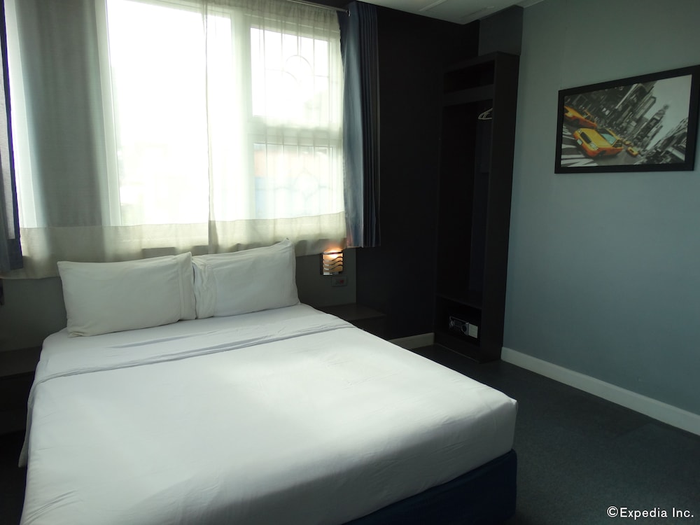 Leez Inn Malate 22/65