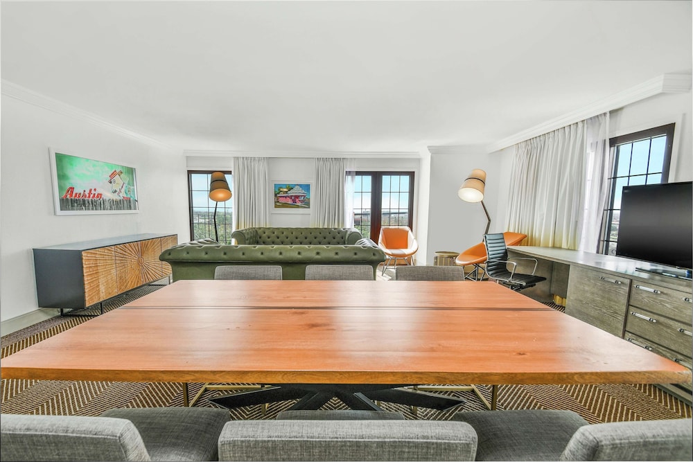 Doubletree By Hilton Austin 42/60
