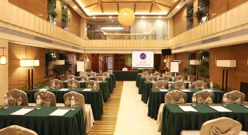 Qingdao Kuaitong International Hotel 36/43
