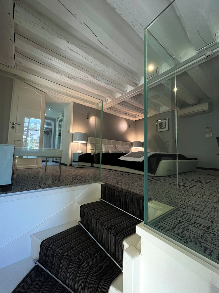 Art Hotel Rochecorbon 23/74