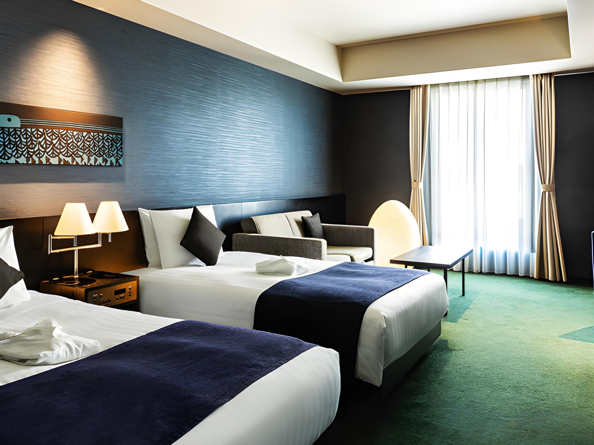 Classy, Twin Beds