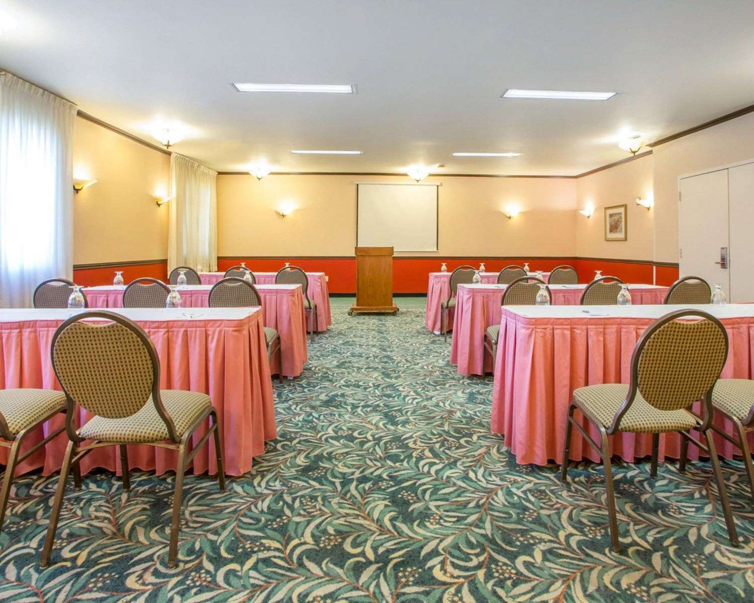 La Quinta Inn & Suites by Wyndham South Holland 19/20