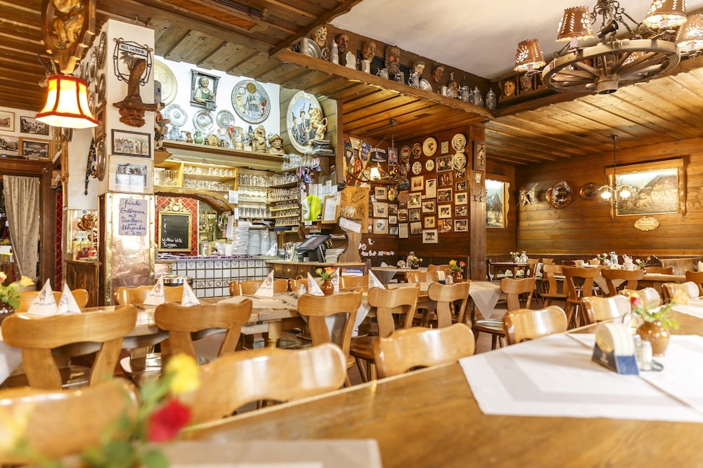 Hotel and Gasthof Fraundorfer 35/50