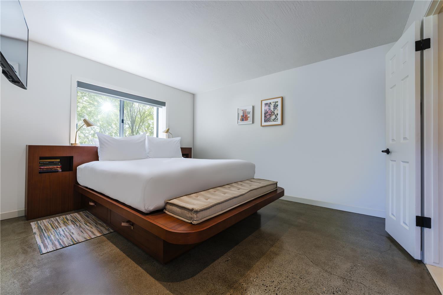 1 Bedroom, Lanai, Suite, King Bed, Pool View