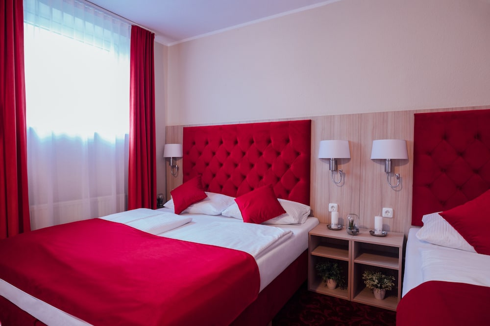 Hotel Austria 8/29