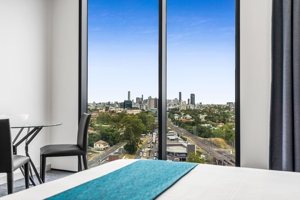 Essence Suites Taringa 29/60