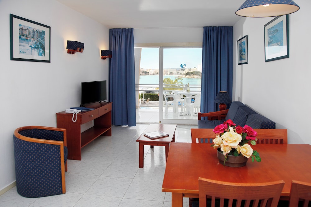 Suites Roc Portonova 44/67