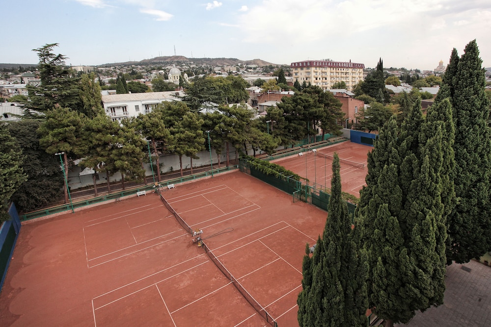 L M Club Hotel, Tbilisi 31/51