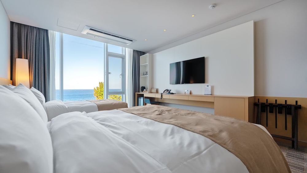 Naksan Beach Hotel 17/48