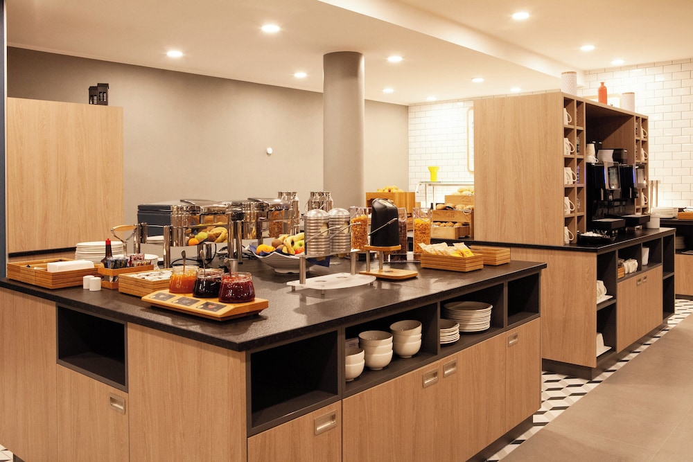 restaurant cafeteria