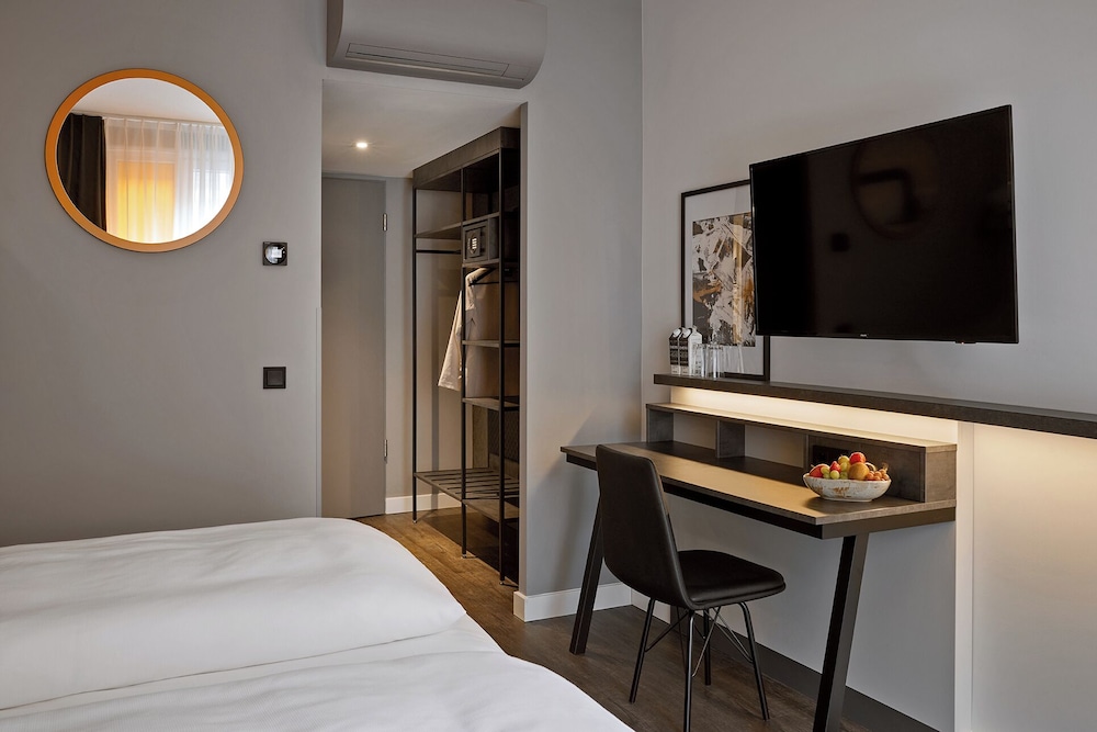 Junges Hotel Hamburg 17/50