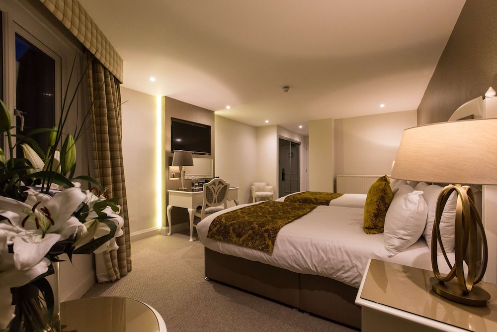 STANDARD, 2 DOUBLE BEDS