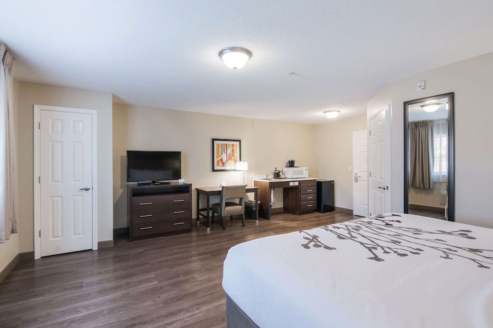 Sleep Inn & Suites Columbus near Fort Benning 11/44