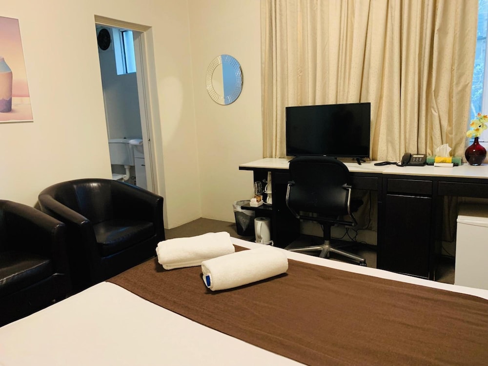 Greenwich Inn Sydney Hotel 40/48