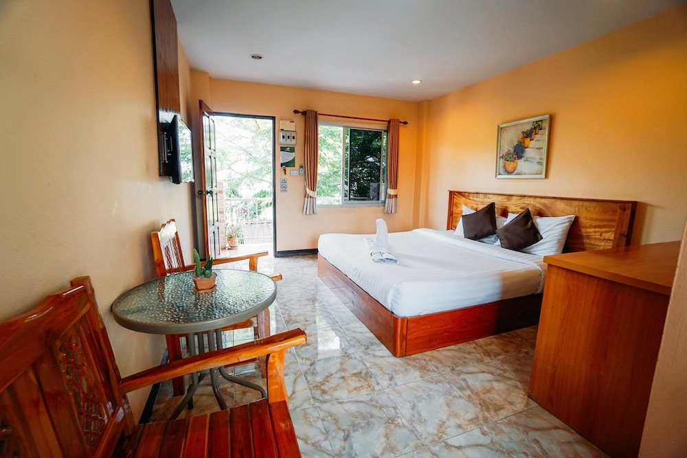 Phoemphoon 2 Hotel 28/54