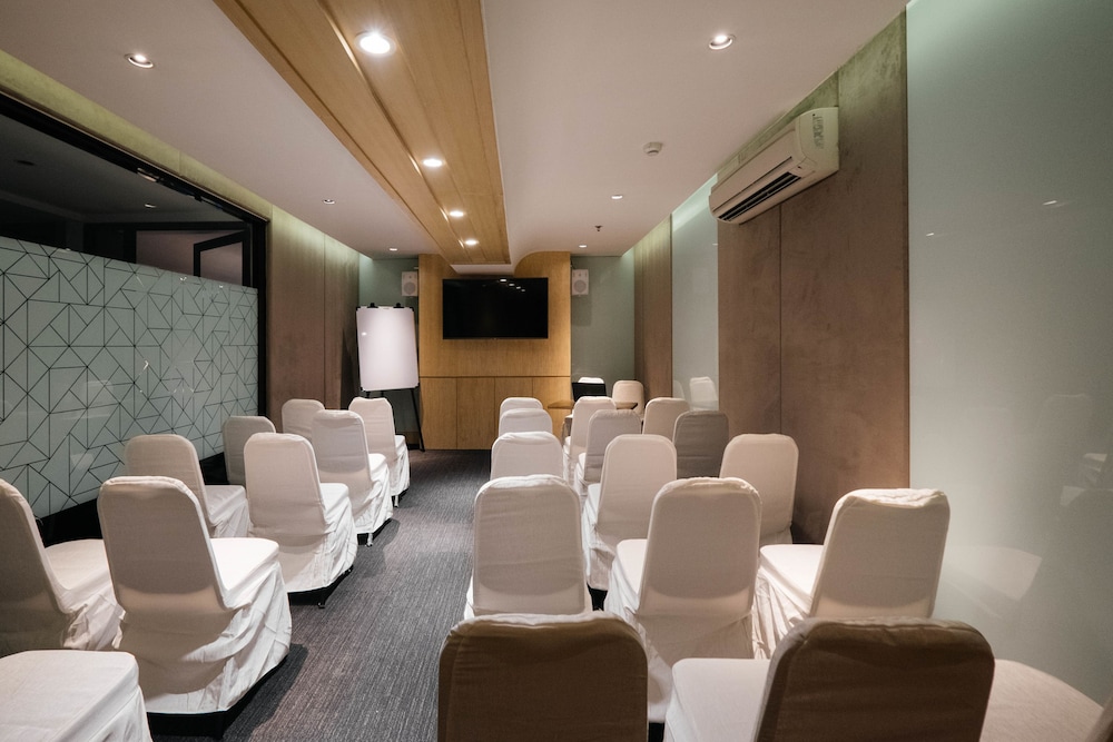 Hotel Namin Bandung 64/67