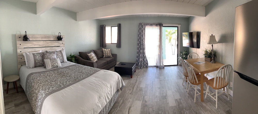Off the Charts Inn Out Island Resort 15/50