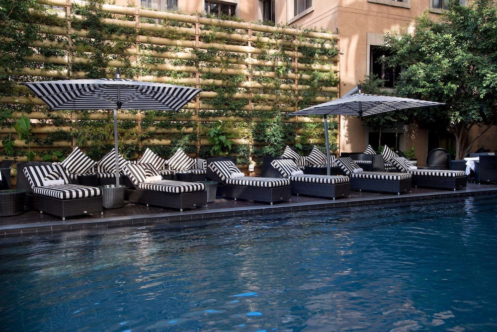 Davinci Hotel And Suites On Nelson Mandela Square 1/67