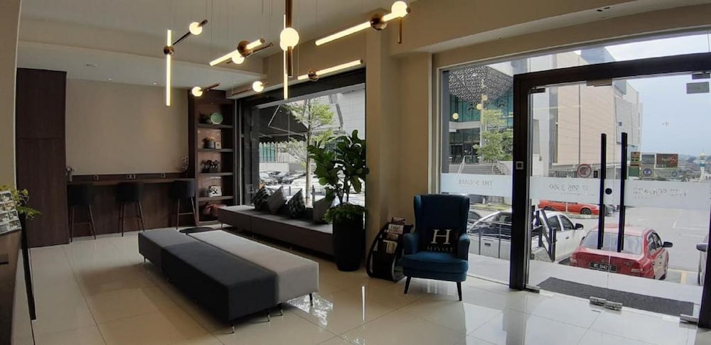 The Square Hotel 48/62