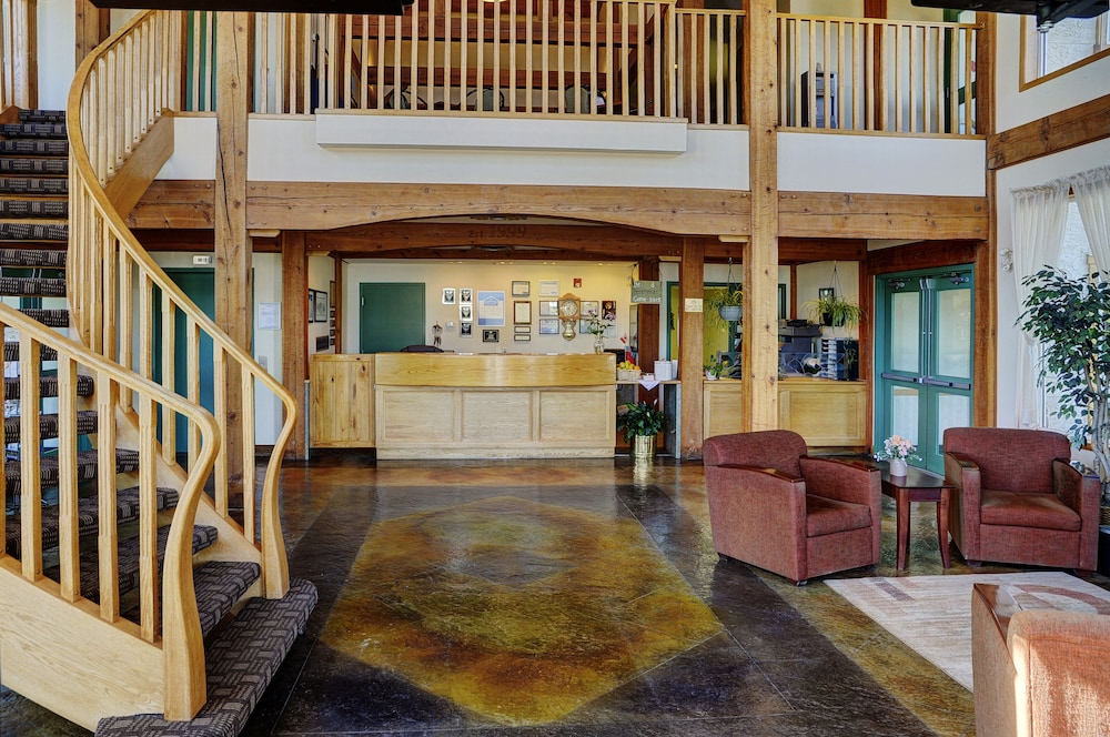 Lakeview Inn & Suites 6/60