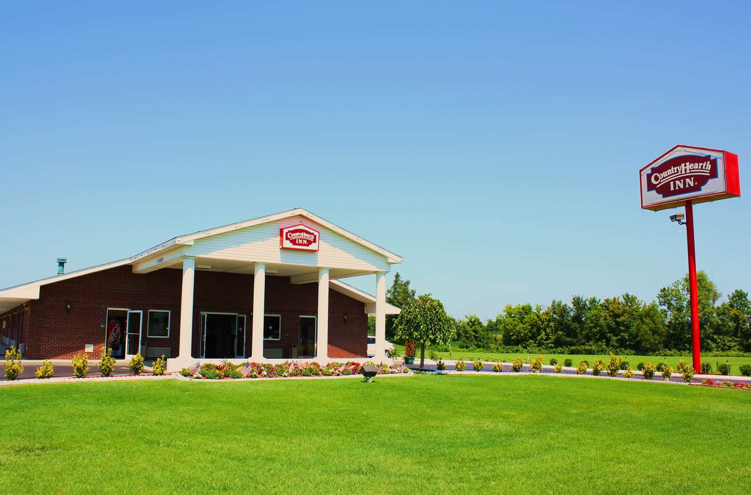 Country Hearth Inn & Suites Union City 1/5