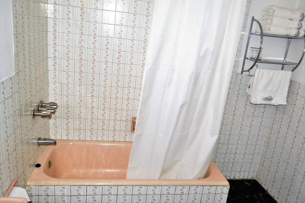 Las Mercedes Hostal Residencial 68/68