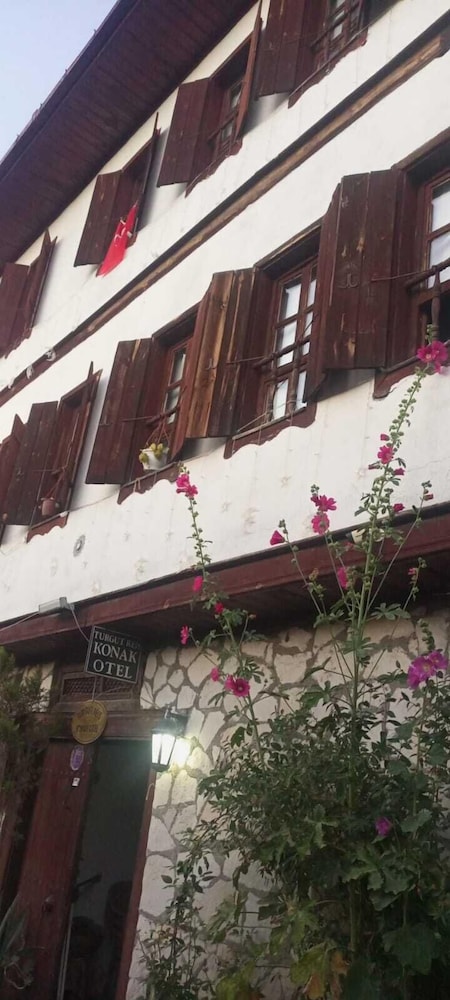 Turgut Reis Konak Otel 3/50