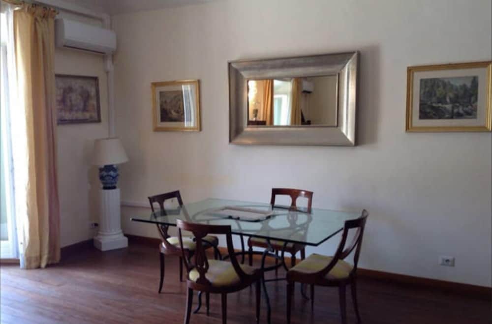 Superbe penthouse to Piazza Navona 4/6