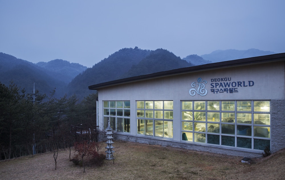 Dukgu Oncheon Resort Hotel 2/50