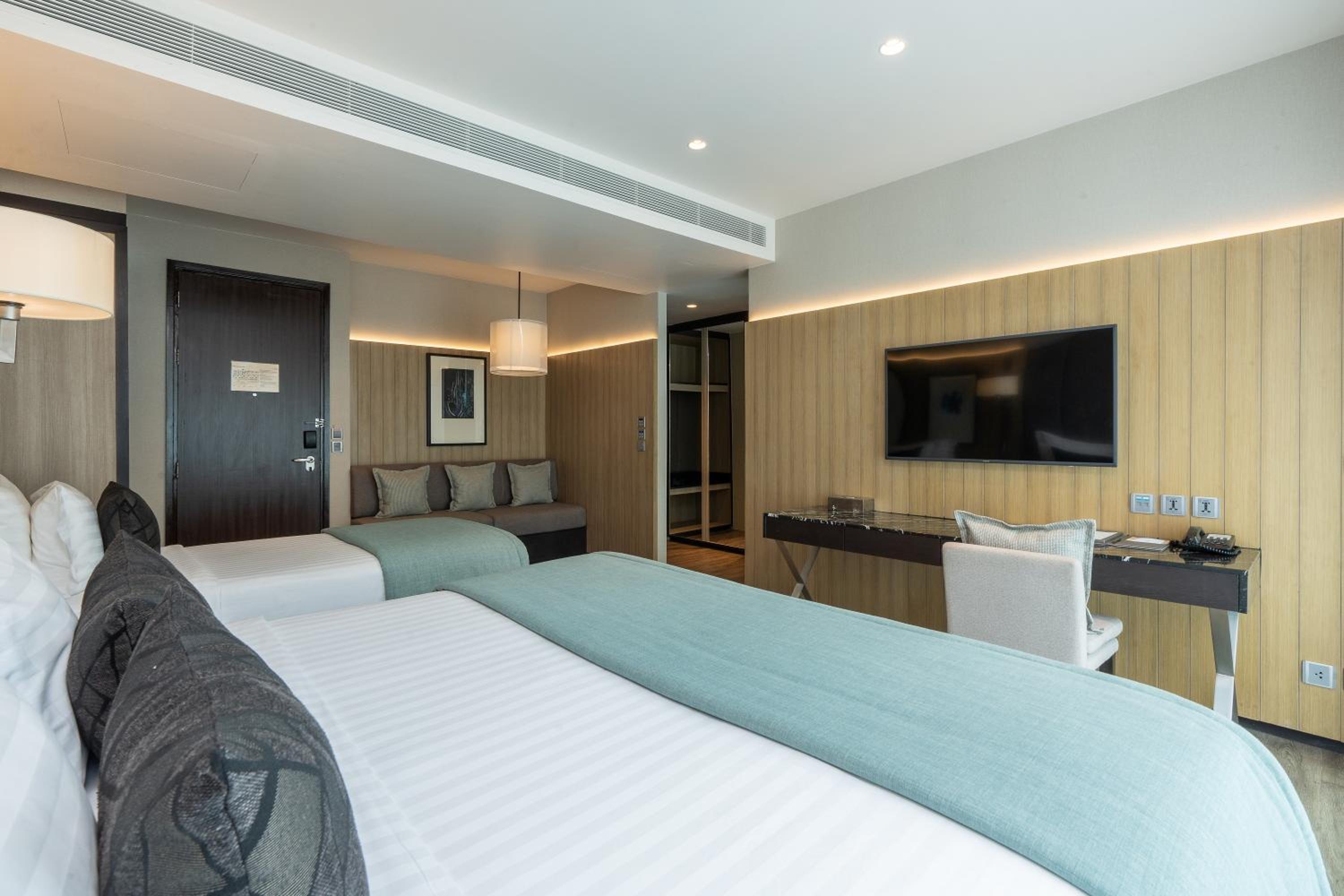 Deluxe, Family, 1 Double and 1 Single Bed