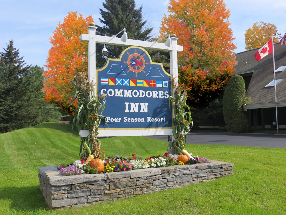 Commodores Inn 1/50