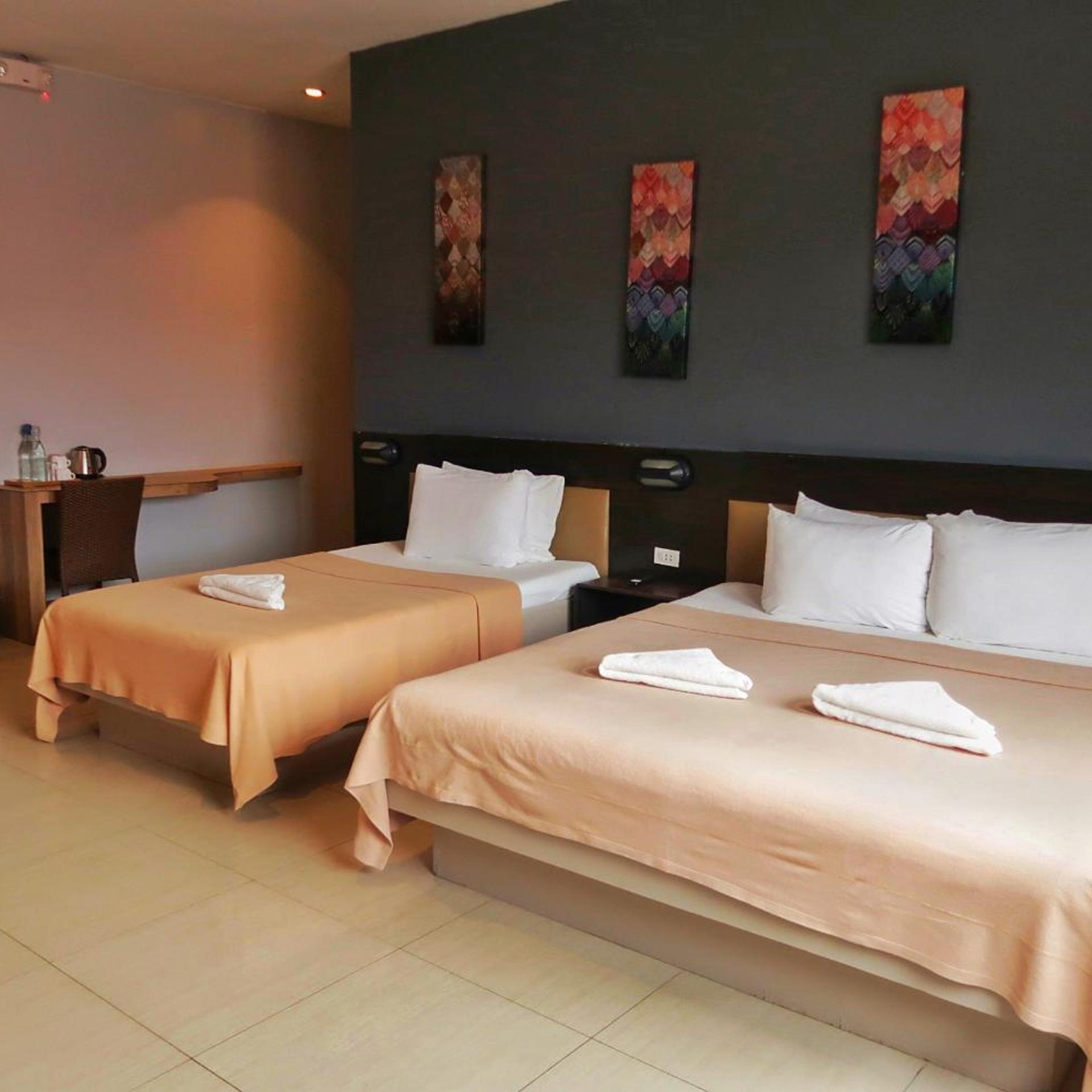 Leux Hotel 14/40
