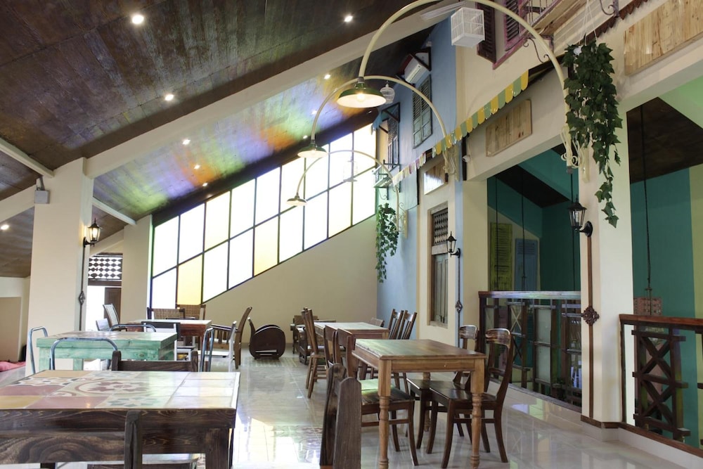 Omah Njonja Bed & Brasserie 42/63
