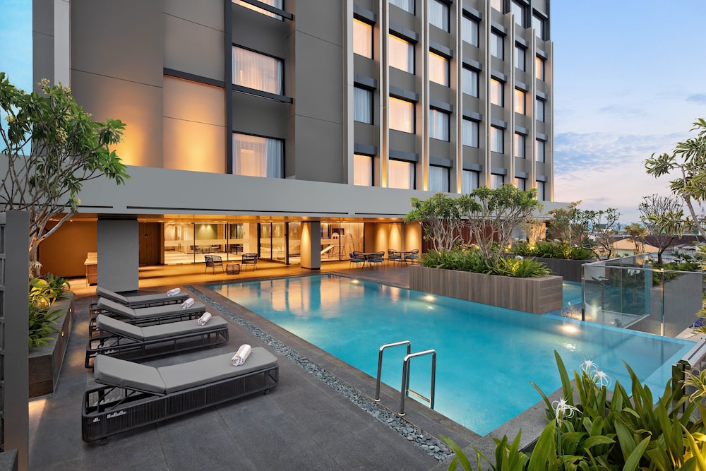 Mercure Madiun 3/41