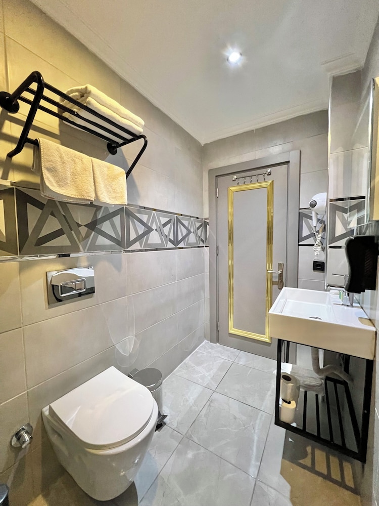 Taksim Larissa Hotel 47/50