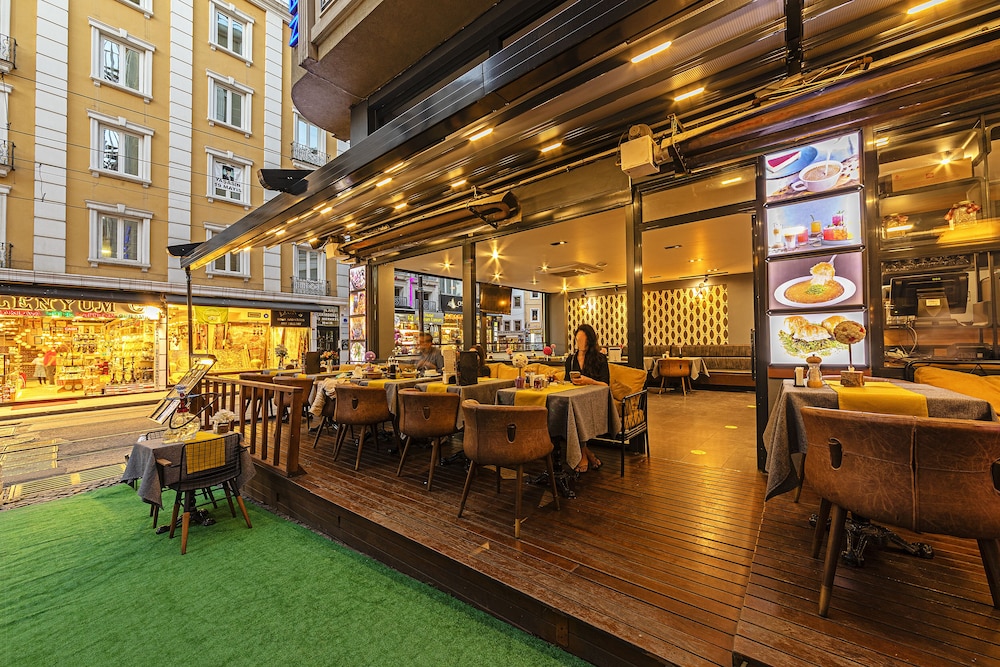 Neda Hotel Istanbul 21/26