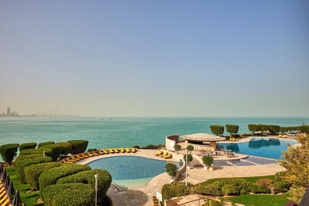 Marina Hotel Kuwait 65/67