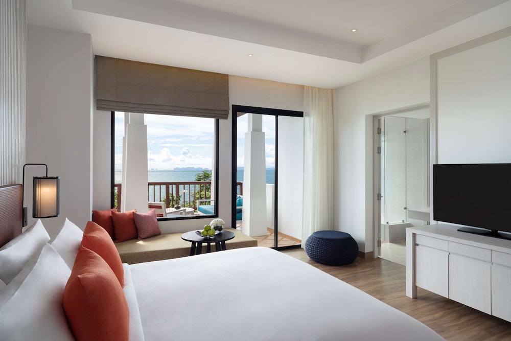 Avani, King Bed, Sea View, Avani+ Koh Lanta Krabi Resort 2/8