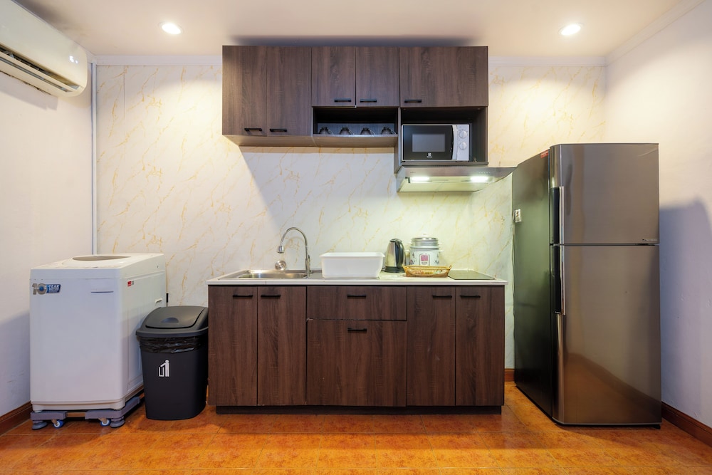 Patong Central Residence & Apartment 30/50