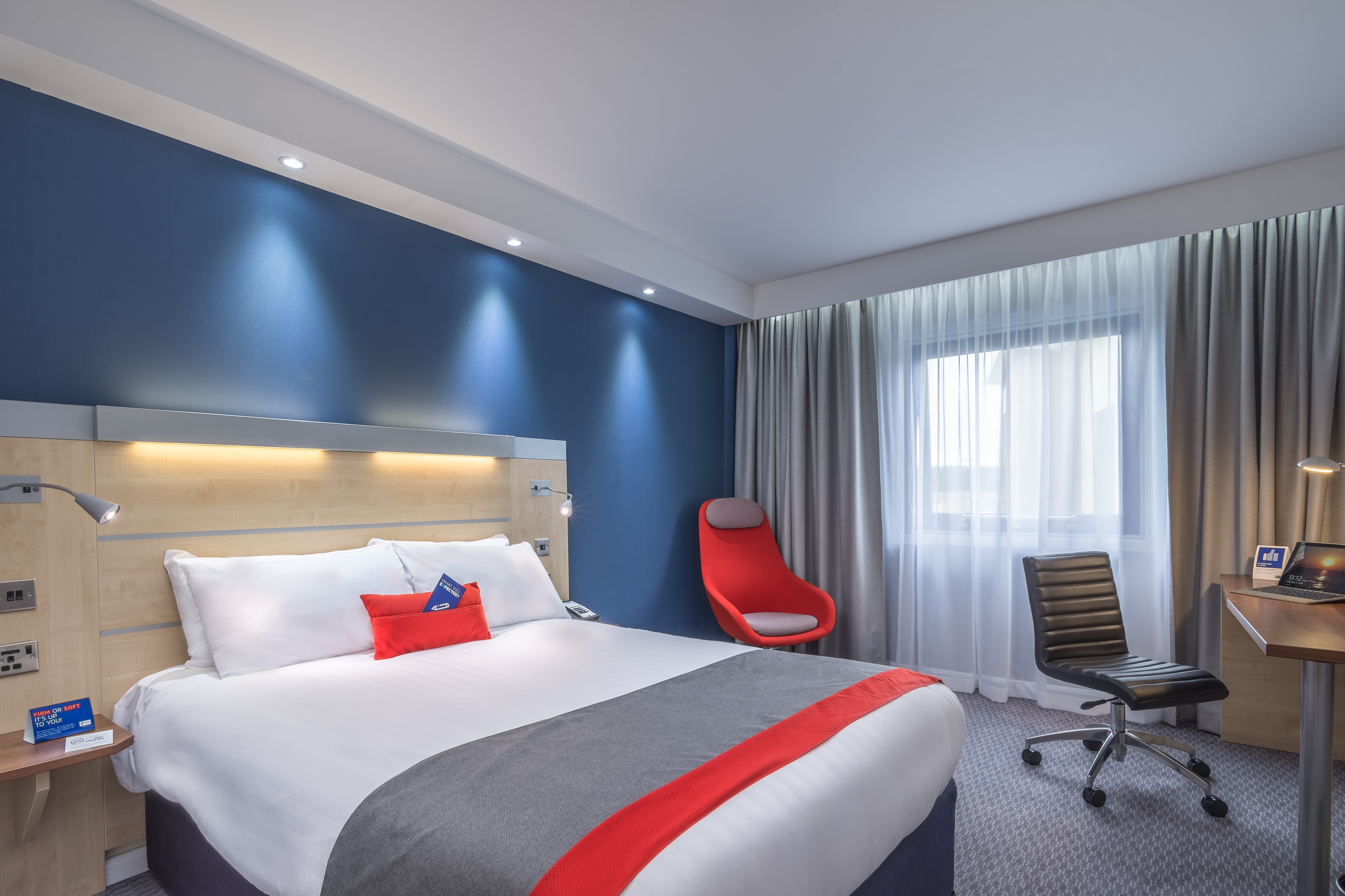 غرفة بسرير مزدوج، Holiday Inn Express Kettering 2/5