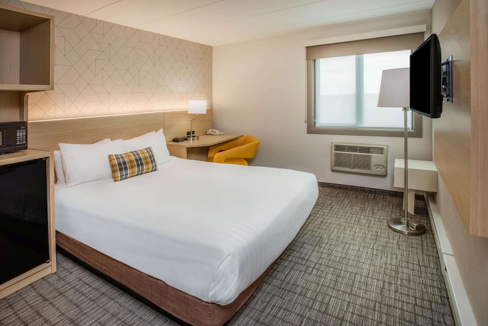Days Inn By Wyndham Duluth By Miller Hill Mall 14/46