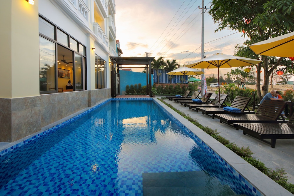 Viet Long Hoi An Beach Hotel 2/53