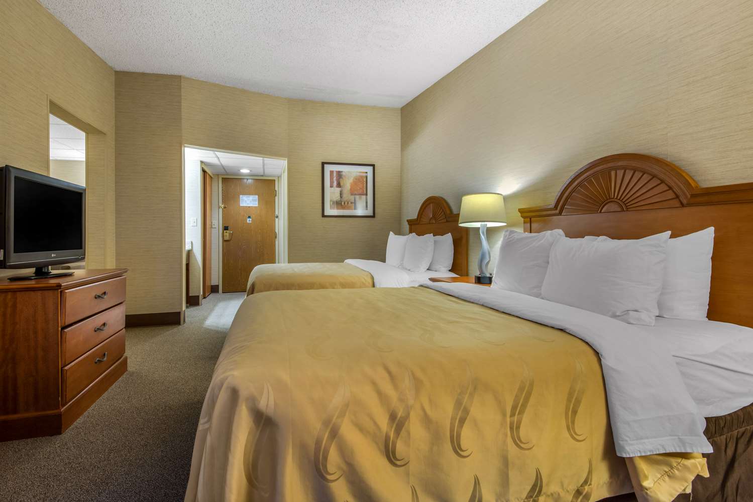 Quality Inn & Suites Mansfield 3/18