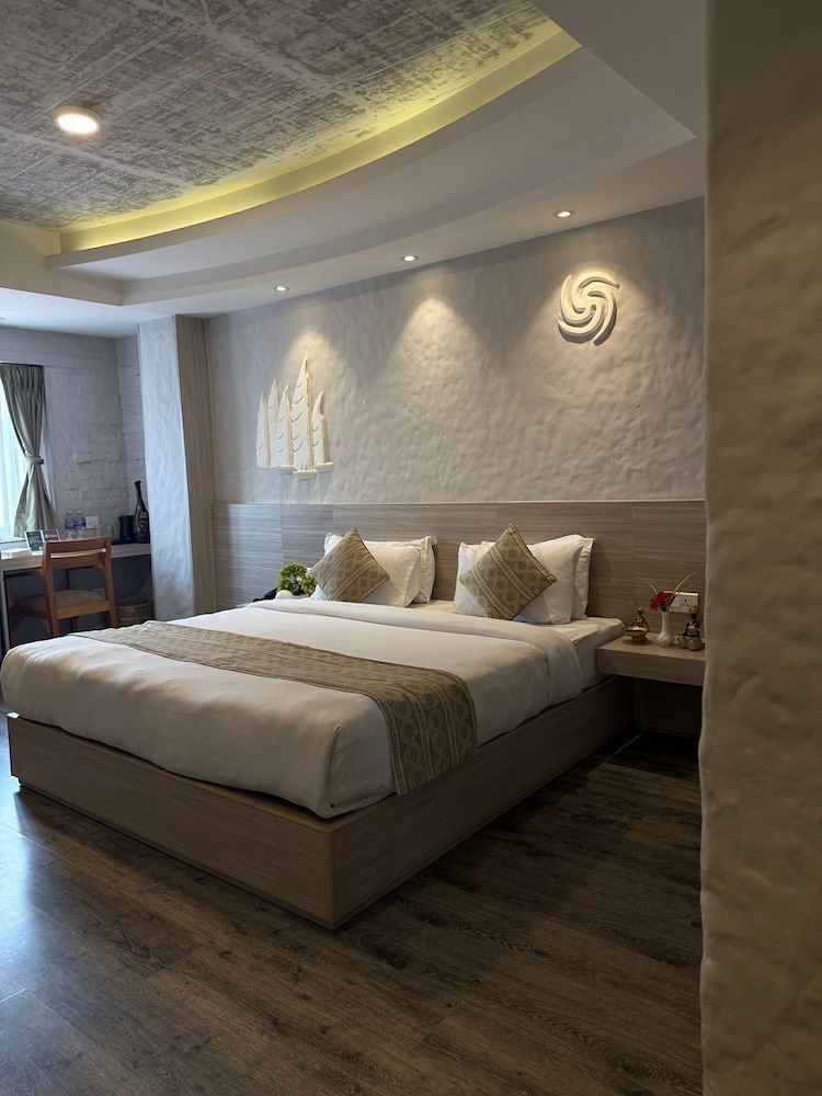 Vastu Boutique Hotel 13/40