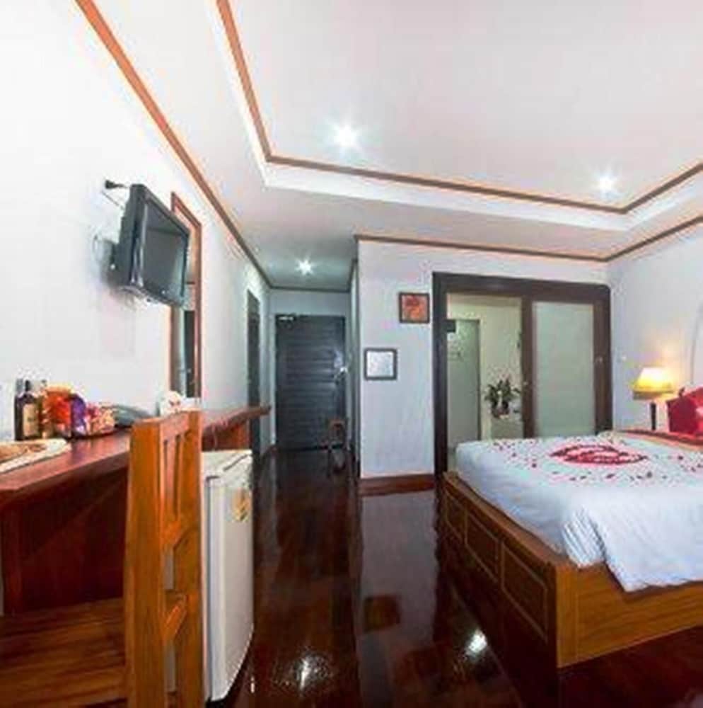 Lipa Bay Resort 14/55