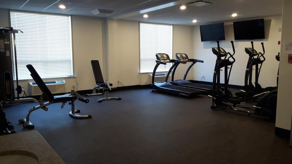 Encore Suites By Service Plus Inns 29/58
