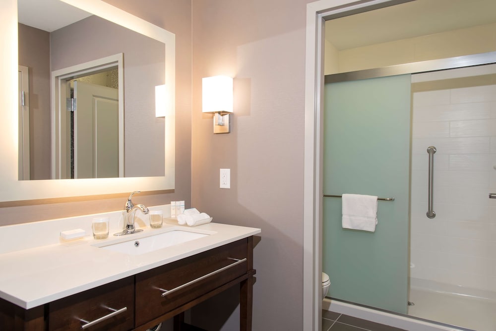 HOMEWOOD SUITES BY HILTON CLEVELAND/SHEFFIELD 20/83