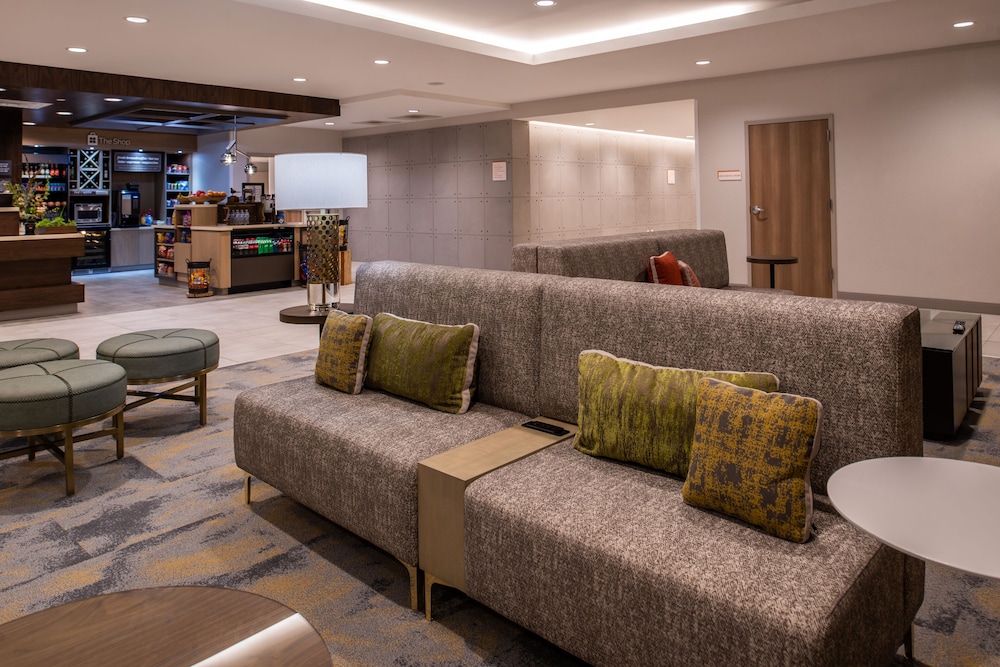 Hilton Garden Inn Kansas City Airport 9/51